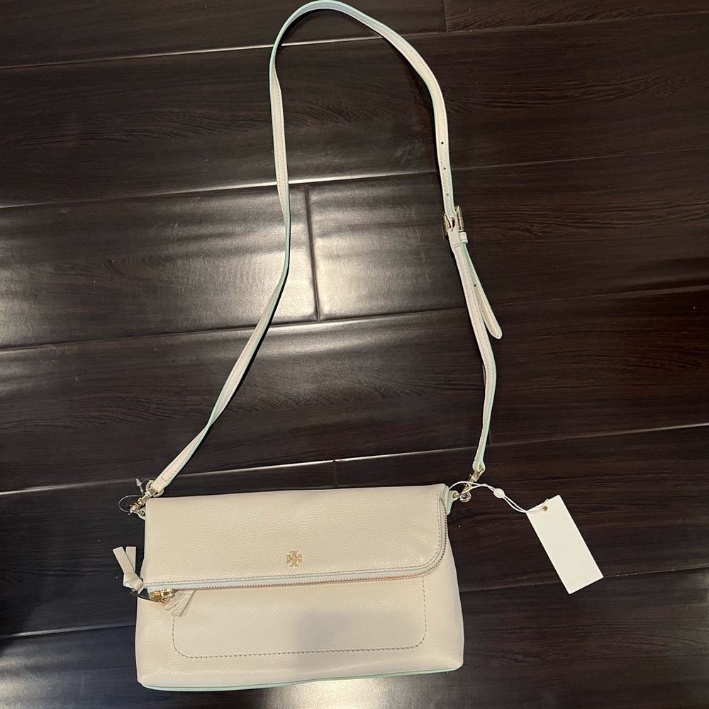Tory Burch brand new with tags crossbody purse, with mint detailing.